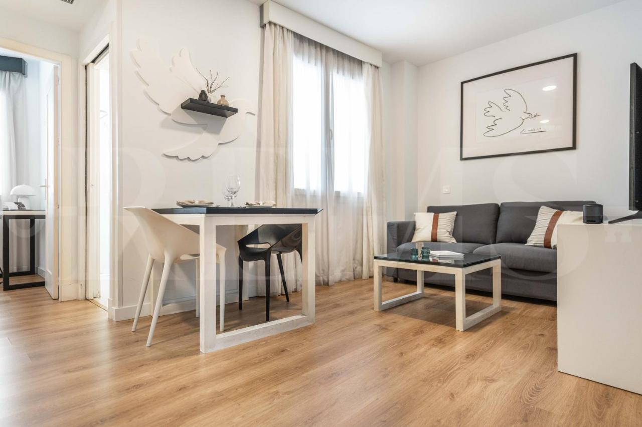 Ferienwohnung Inviting Duplex In Front Of Picasso Museum By Rems Málaga Exterior foto